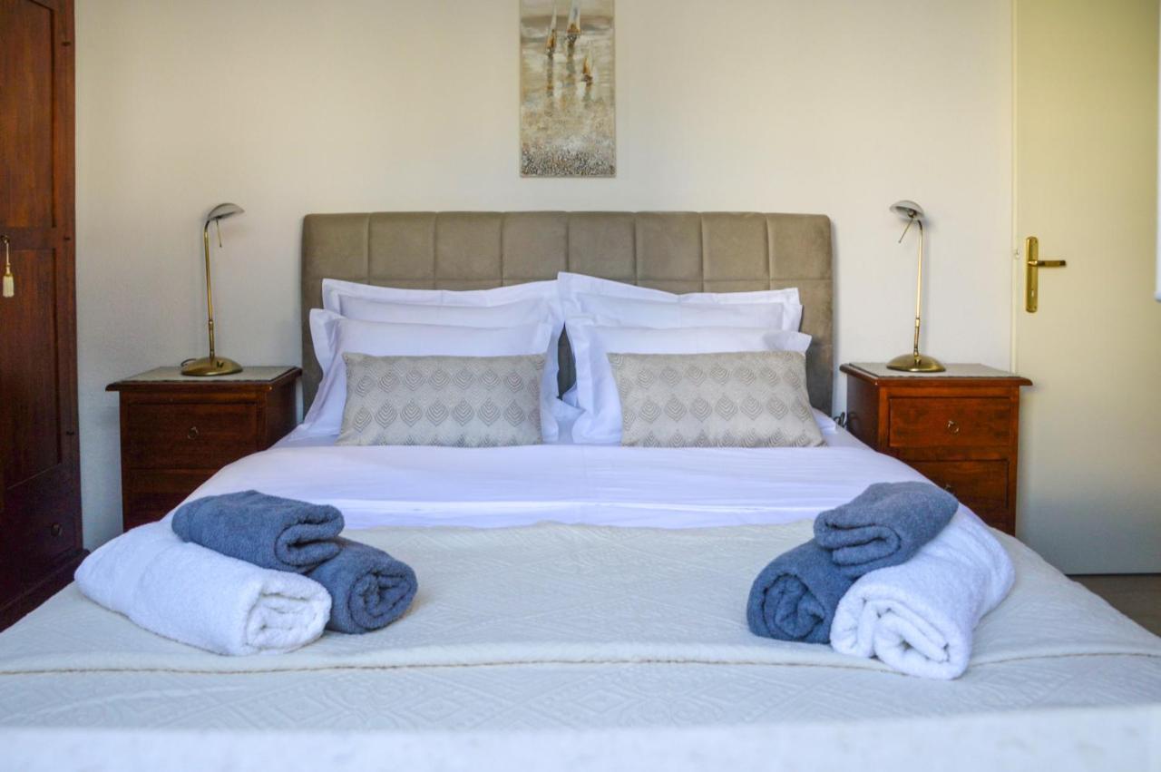 Issa Holiday Home - 3 Min Walk To Beach Kastela Ngoại thất bức ảnh